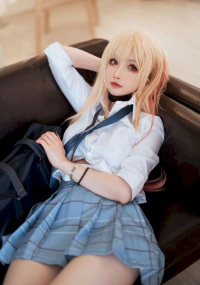 军人野外吮她的花蒂的视频