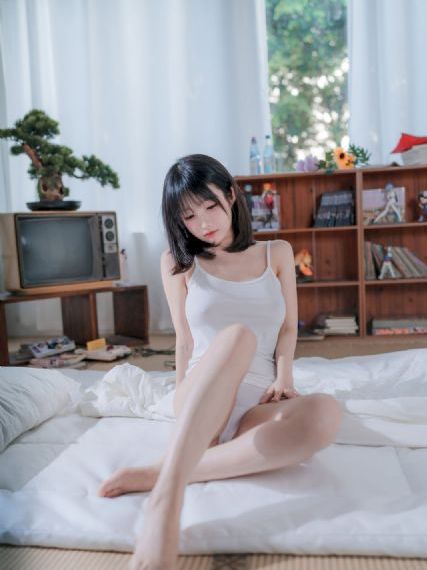 一奴5主在别墅调教