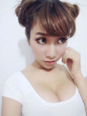 我邻居的妻子好色